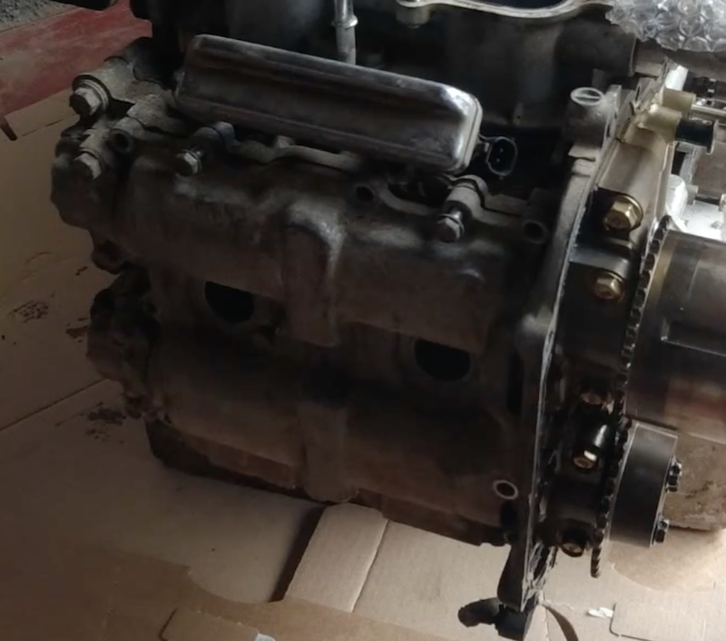 Кришка клапанов FB25 Subaru