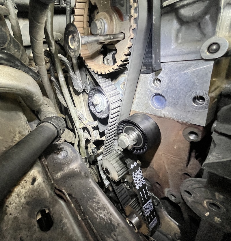 Заміна ременя ГРМ на Ford Mondeo 4 2.0 стопор розпредвала Mondeo TDCi.