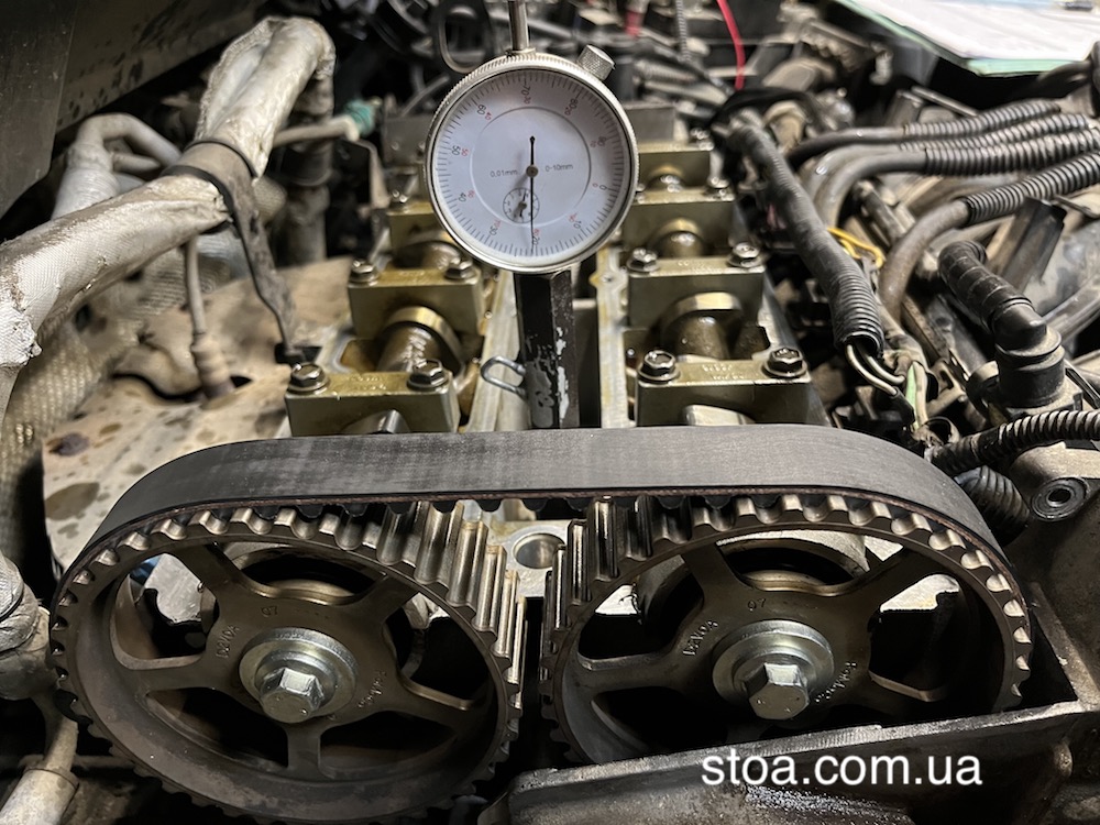 Процесс регулировки клапанов Форд Фьюжн ВМТ первого цилиндра